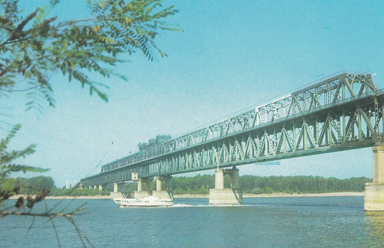 Мосту через Дунай исполняется 70 лет